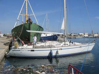 Au port de pche pour la pose du portique (parmi les dtritus)